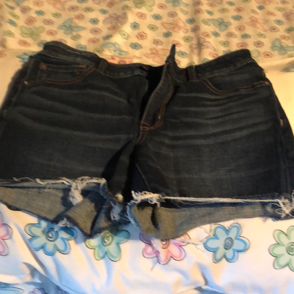 AMERICAN EAGLE hi-rise shortie shorts, size 6. Brand new w/o tags.